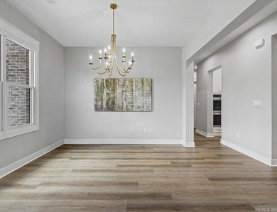 Move-in ready 4BR/3BA home in the gated Arlington Park community - photo 17