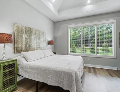 Move-in ready 4BR/3BA home in the gated Arlington Park community - photo 21