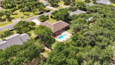 Welcome to your coastal retreat! This 3-bedroom, 2-bath beach - photo 26