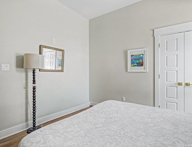 Move-in ready 4BR/3BA home in the gated Arlington Park community - photo 28
