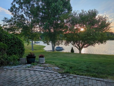 Beautiful Waterfront Retreat built with meticulous attention to - photo 33