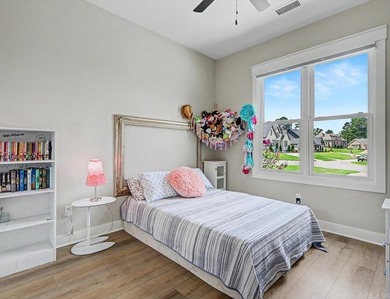 Move-in ready 4BR/3BA home in the gated Arlington Park community - photo 35