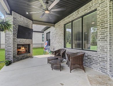 Move-in ready 4BR/3BA home in the gated Arlington Park community - photo 46