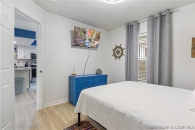 Completely renovated and move-in ready, this beautiful 2 bed, 2 - photo 7