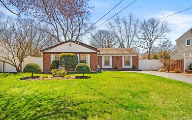 Welcome to this charming and well-maintained 4 bedroom ranch - photo 1