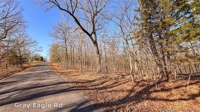 Discover the perfect opportunity to own 7.5 acres in the heart - photo 2