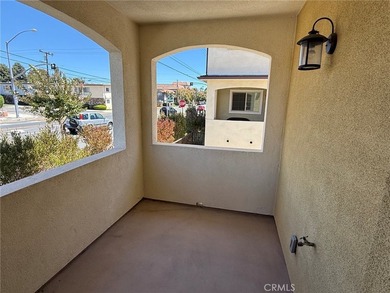 Welcome to this stunning townhome in the lovely Arlington Pointe - photo 15