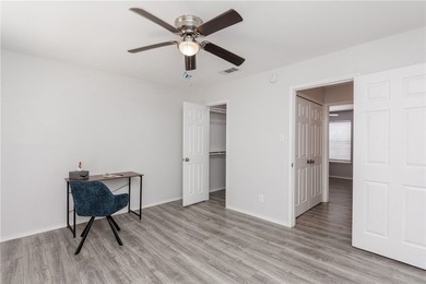 Fresh and move-in ready, this southside condo might be the right - photo 17