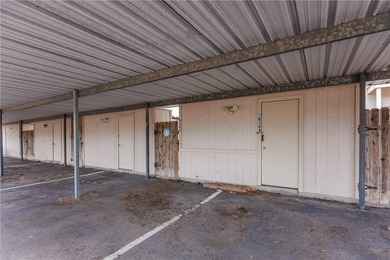 Fresh and move-in ready, this southside condo might be the right - photo 26