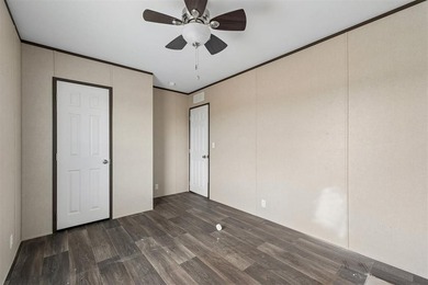 Charming mobile home on just under 4 acres with beautiful - photo 31