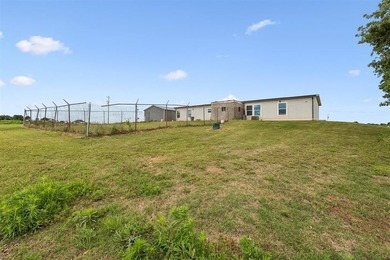 Charming mobile home on just under 4 acres with beautiful - photo 44