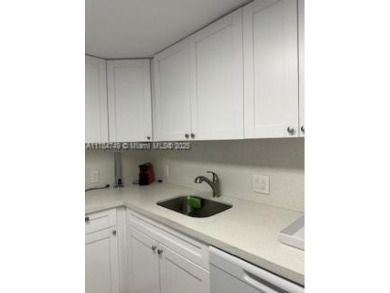 BEAUTIFULLY REMODELED 2 BEDROOM, 2 BATHROOM UNIT IN DESIRABLE