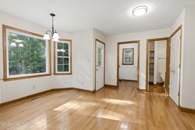 This is the deal of the Summer! 3 bedroom, 2.5 baths with a 2 - photo 16