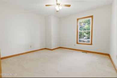 This is the deal of the Summer! 3 bedroom, 2.5 baths with a 2 - photo 18
