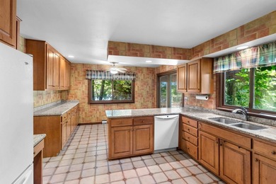 Rare opportunity to own an exceptional waterfront property - photo 20