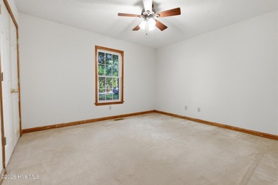 This is the deal of the Summer! 3 bedroom, 2.5 baths with a 2 - photo 22