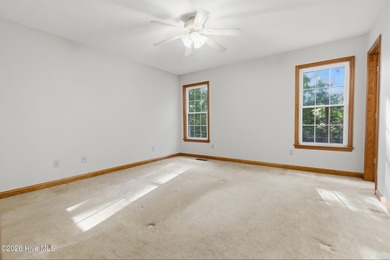 This is the deal of the Summer! 3 bedroom, 2.5 baths with a 2 - photo 24
