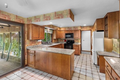 Rare opportunity to own an exceptional waterfront property - photo 24