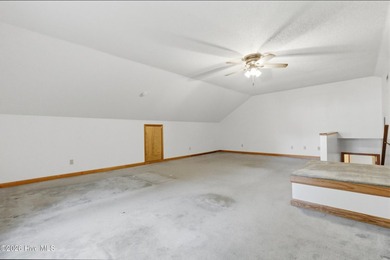 This is the deal of the Summer! 3 bedroom, 2.5 baths with a 2 - photo 28