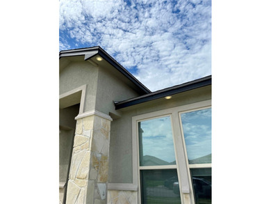 This Exquisite 4 Bed 3 full bath OPEN FLOOR PLAN is perfect to - photo 32