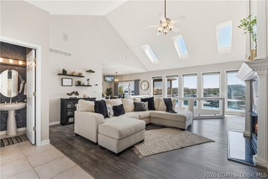 Exceptional lakefront living in the heart of Osage Beach - photo 2