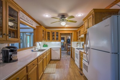 Live the lake lifestyle you've been dreaming of- water views and - photo 12