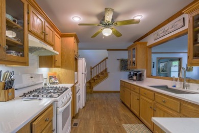 Live the lake lifestyle you've been dreaming of- water views and - photo 14