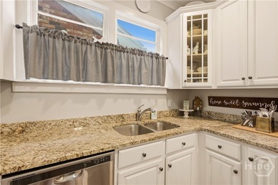 Nestled in the heart of Savannah's Historic District, 111 East - photo 22