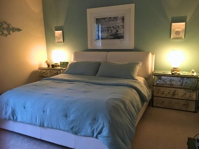 VALUE! This pristine 3-bedroom, 2.5-bath townhome offers over - photo 30