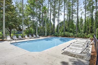 VALUE! This pristine 3-bedroom, 2.5-bath townhome offers over - photo 38