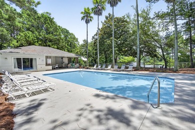 VALUE! This pristine 3-bedroom, 2.5-bath townhome offers over - photo 39
