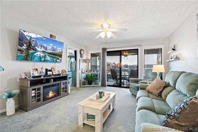 Motivated sellers! Experience the ultimate lakefront lifestyle - photo 4