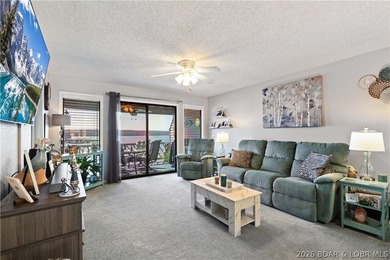 Motivated sellers! Experience the ultimate lakefront lifestyle - photo 6