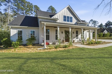 Experience the elegance of this stunning Craftsman-style - photo 2