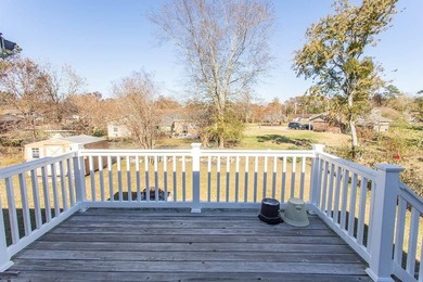NO HOA's on this well maintained 3 bed 2 bath home with an open - photo 19