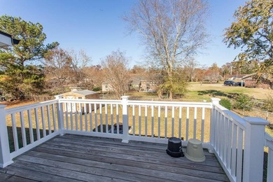 NO HOA's on this well maintained 3 bed 2 bath home with an open - photo 20