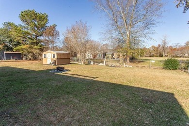 NO HOA's on this well maintained 3 bed 2 bath home with an open - photo 21