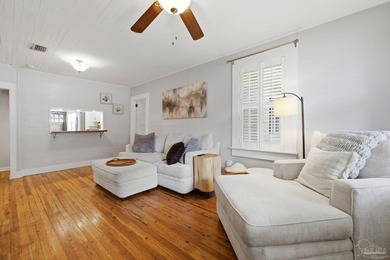 Charming and cozy East Hill cottage situated on a huge corner - photo 3