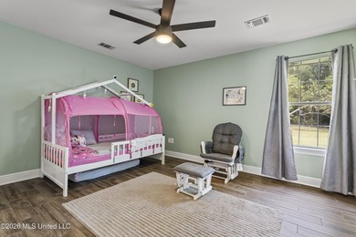Wonderful Home on Prestigious Windance Golf Course! Enjoy golf - photo 27