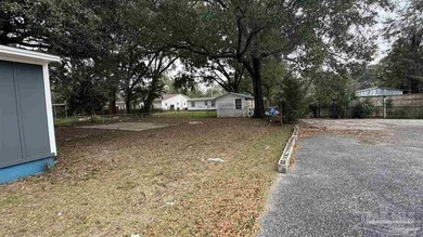 Value-add opportunity in a prime Pensacola location. This - photo 3