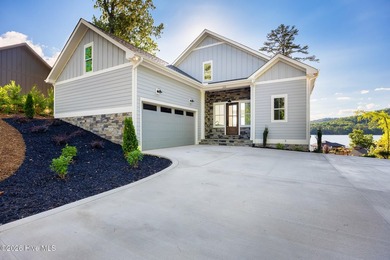 Welcome to an extraordinary new construction waterfront home - photo 1