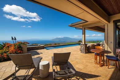 A truly rare offering in coveted Keokea. This exceptional - photo 11