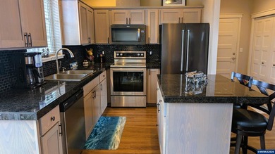 Accepted Offer with Contingencies. Beautifully appointed - photo 11