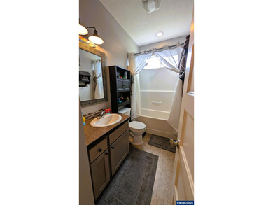 Accepted Offer with Contingencies. Beautifully appointed - photo 18