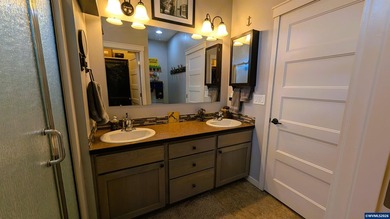 Accepted Offer with Contingencies. Beautifully appointed - photo 29
