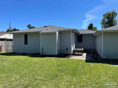This 2 bedroom, 1 bath home offers 995 square feet and comes - photo 8
