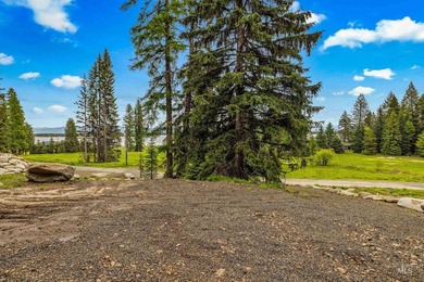 Welcome to your own slice of Idaho paradise! This nearly 3-acre - photo 8