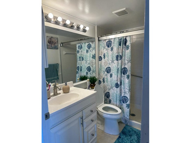 Beautiful corner unit condo in first floor 2-bed / 2-bath unit - photo 11