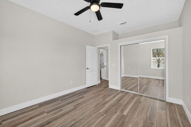 Welcome to your private Florida retreat in the highly desirable - photo 18