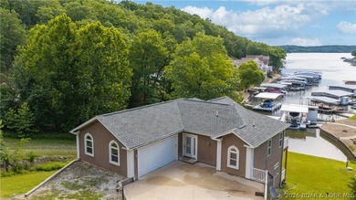 Lakefront living in a peaceful cove at the 26mm! Breathtaking - photo 1